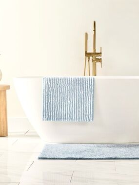 Tahari Blue and White Pinstripe Bath Mat Set NEW